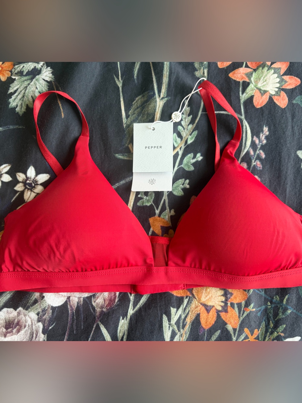 NWT Limitless Wirefree Scoop Bra